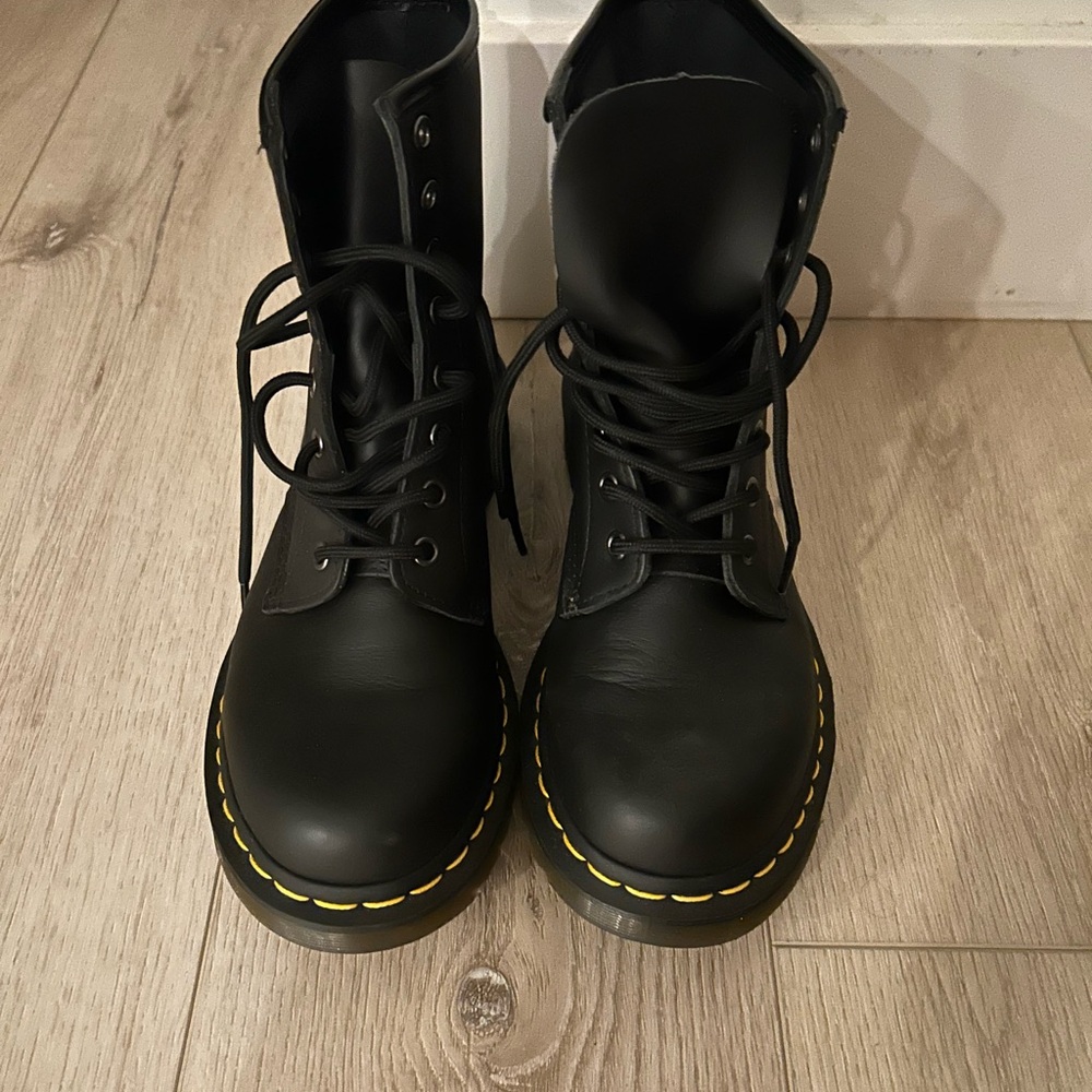 Dr. Martens 1460 The Original Smooth Black Leather Lace Up Boots